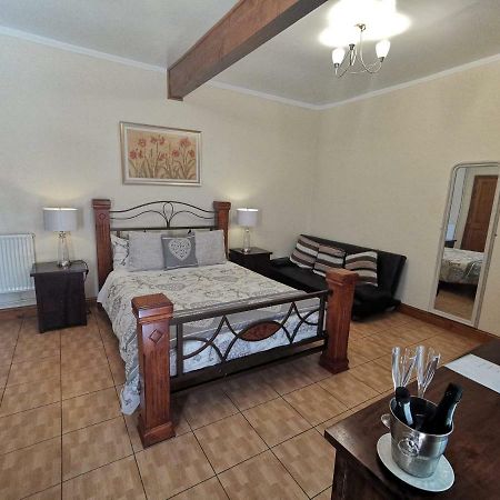 The Mill Bed And Breakfast Stone  Esterno foto